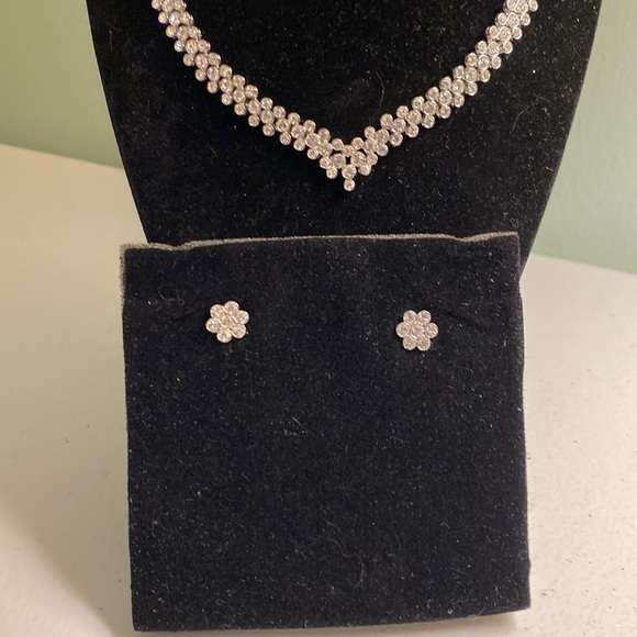 Avon Rhinestone Choker and Pierced Earrings Set - Picture 2 of 6